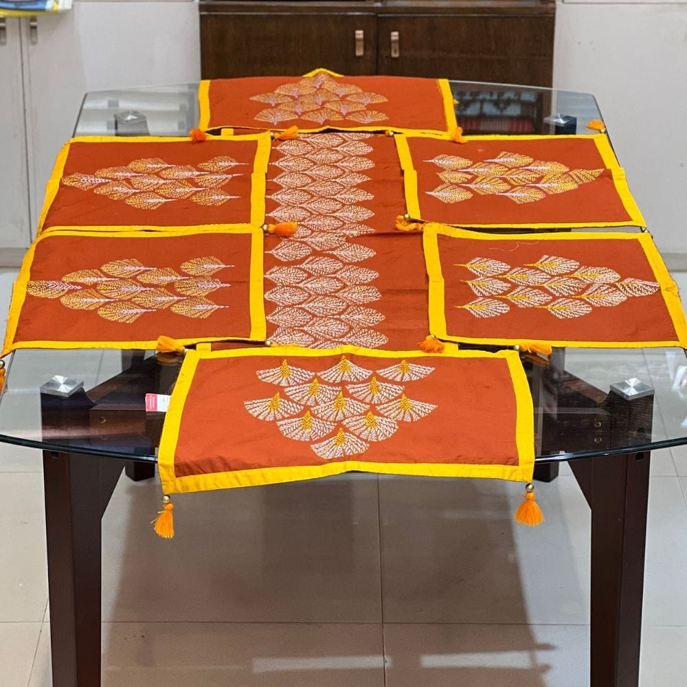 0454-2 table runner set bdg 2