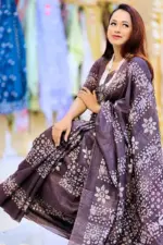 mom batik saree
