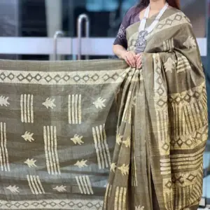 mom batik saree 12