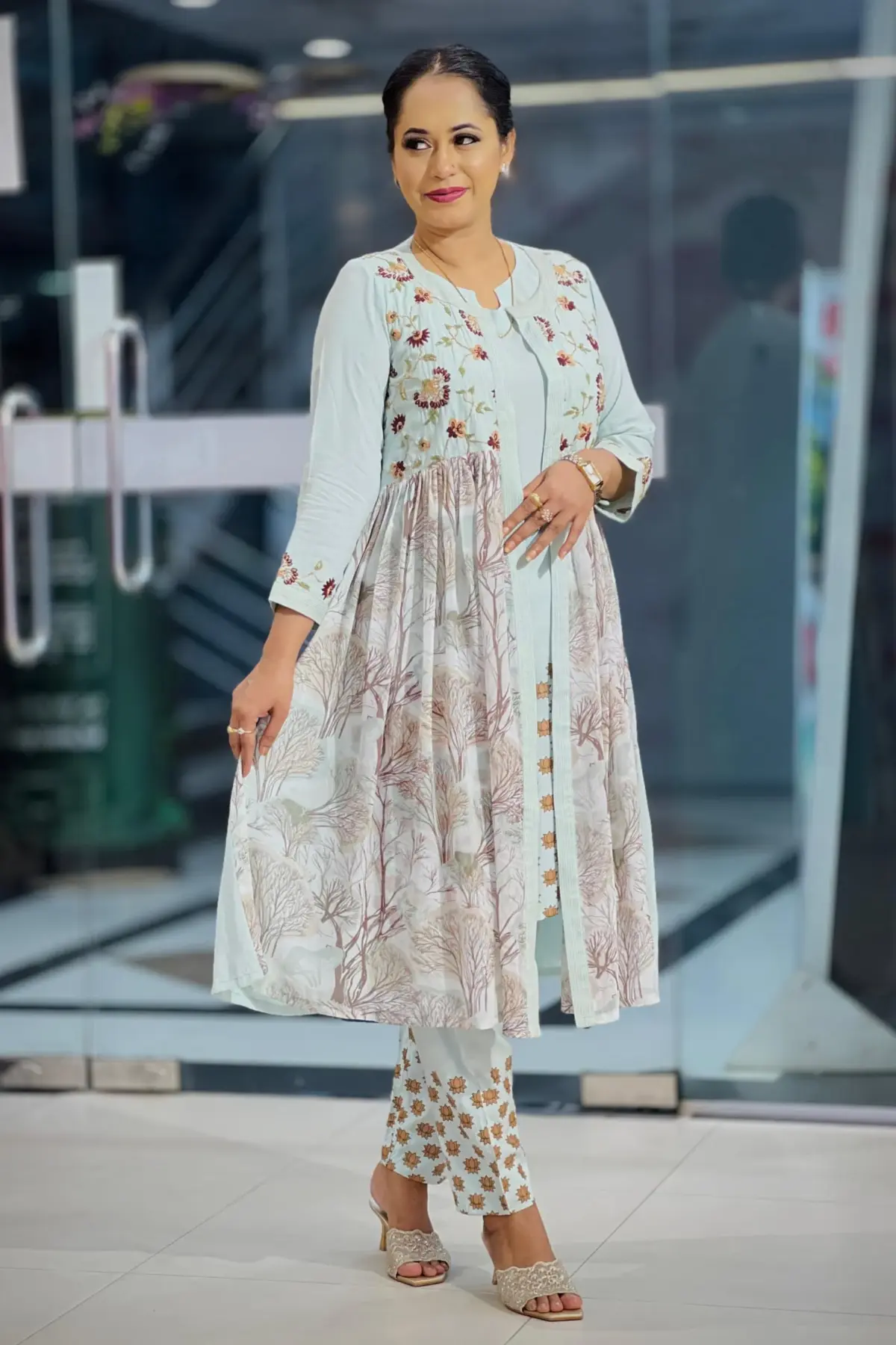 light pest viscose screen printed & hand embroided shrug set
