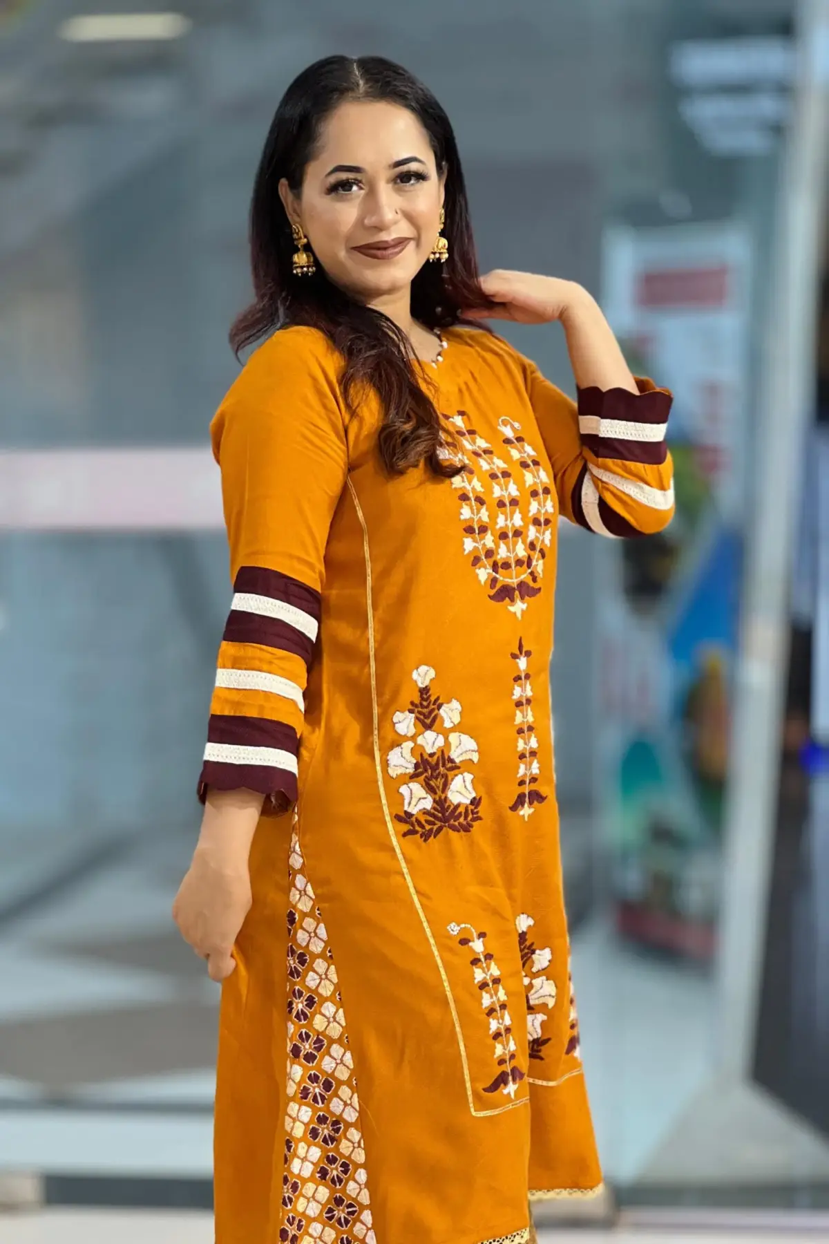 golden oak screen printed & hand embroidered kurti