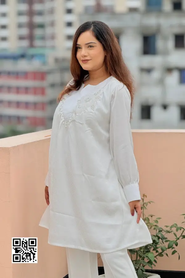 white color georgette tops