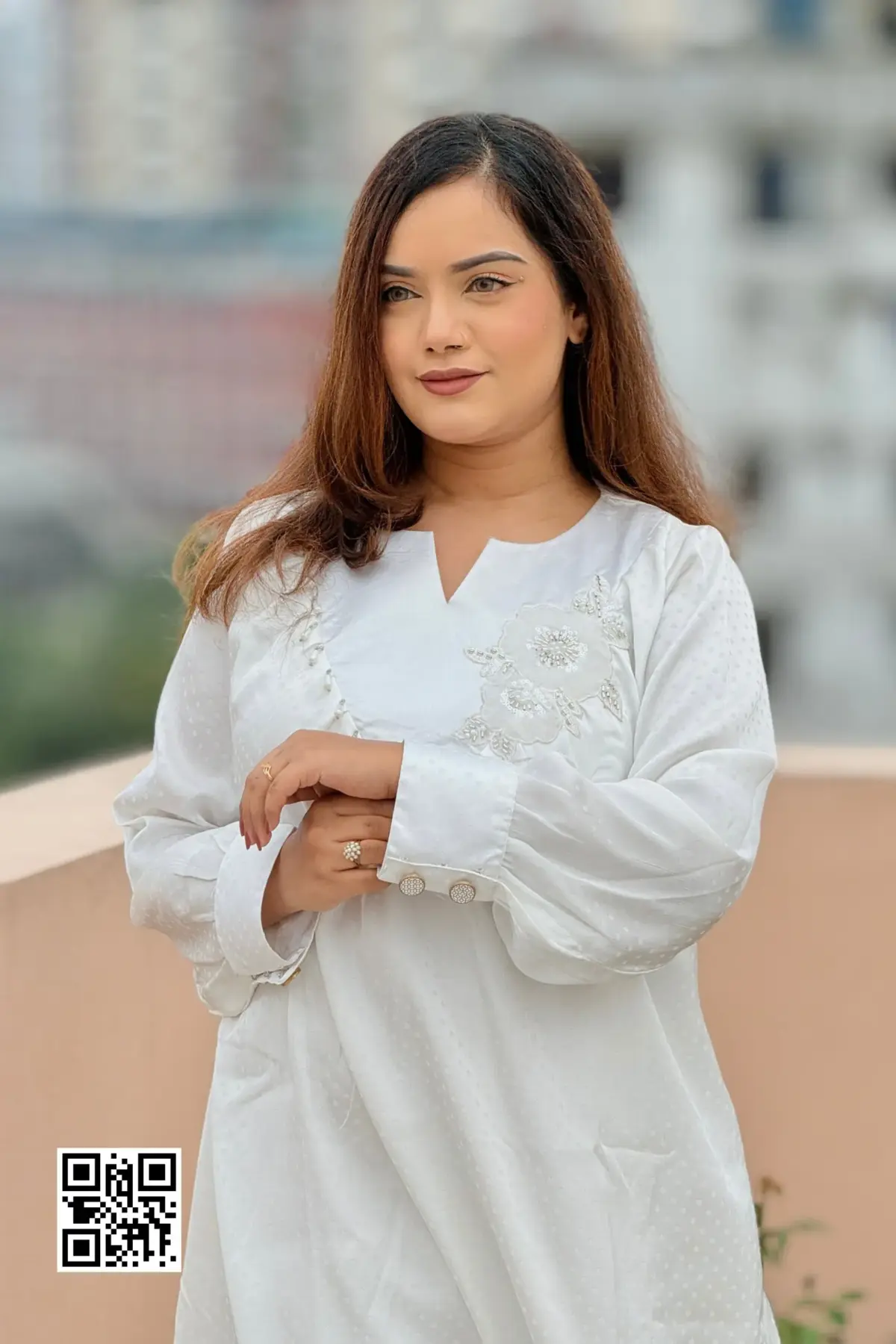white color georgette tops