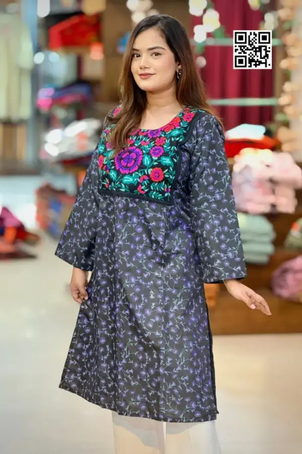silk screen printed patch worked kurti 1