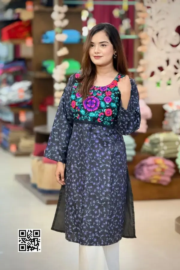 silk screen printed patch worked kurti 1
